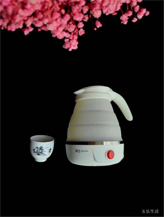 毛不易新歌《小空》一壺清茶寄山水，一顰一笑映杯中