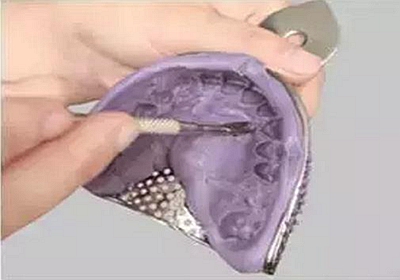 硅橡膠取模要注意的事！