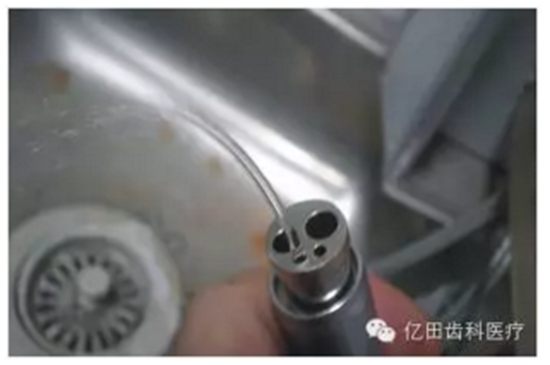 牙科手機(jī)噴水、霧的故障排除方法